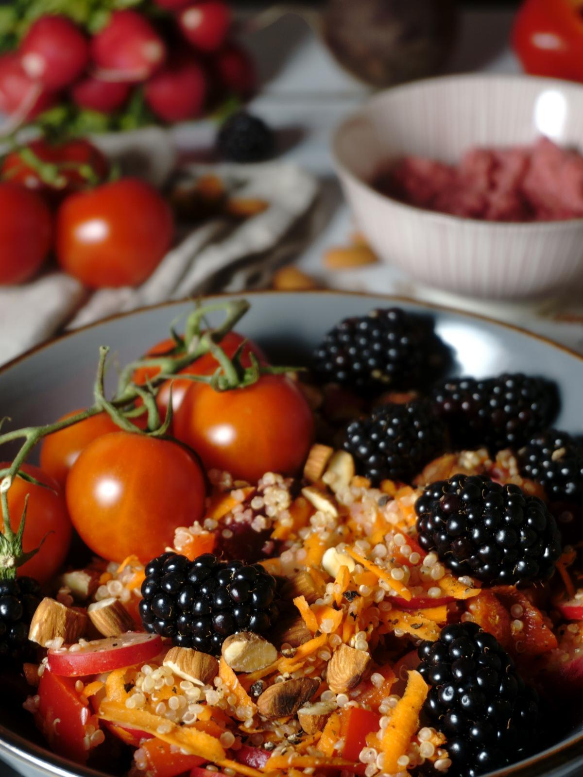 Quinoa Salad With Roasted Almonds and Blackberries 15