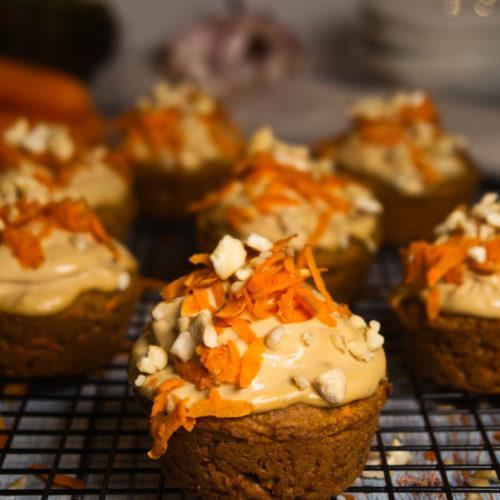 Vegane Karottenkuchen-Muffins 17