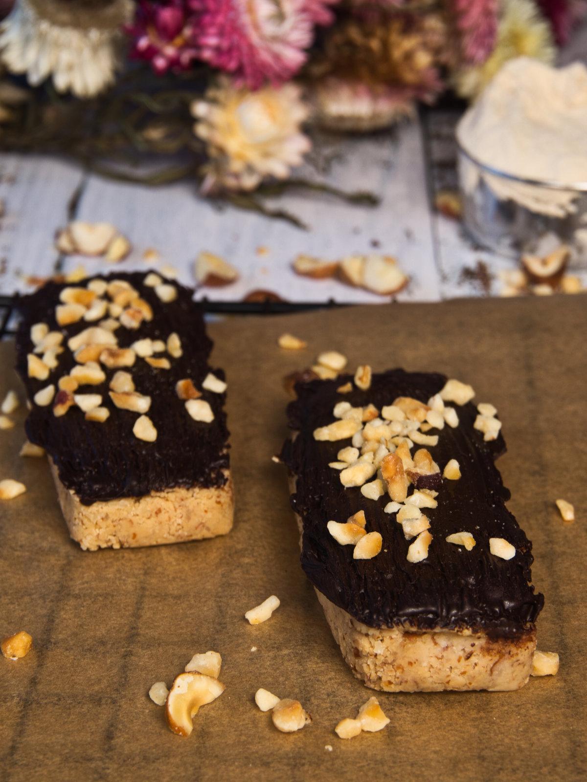 Vegan Protein Bars With Almonds 13