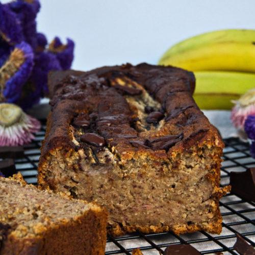 Juicy Banana Bread With Chocolate Chips 17